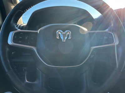 2020 RAM 1500 Big Horn Crew Cab 4x4 6'4" Box