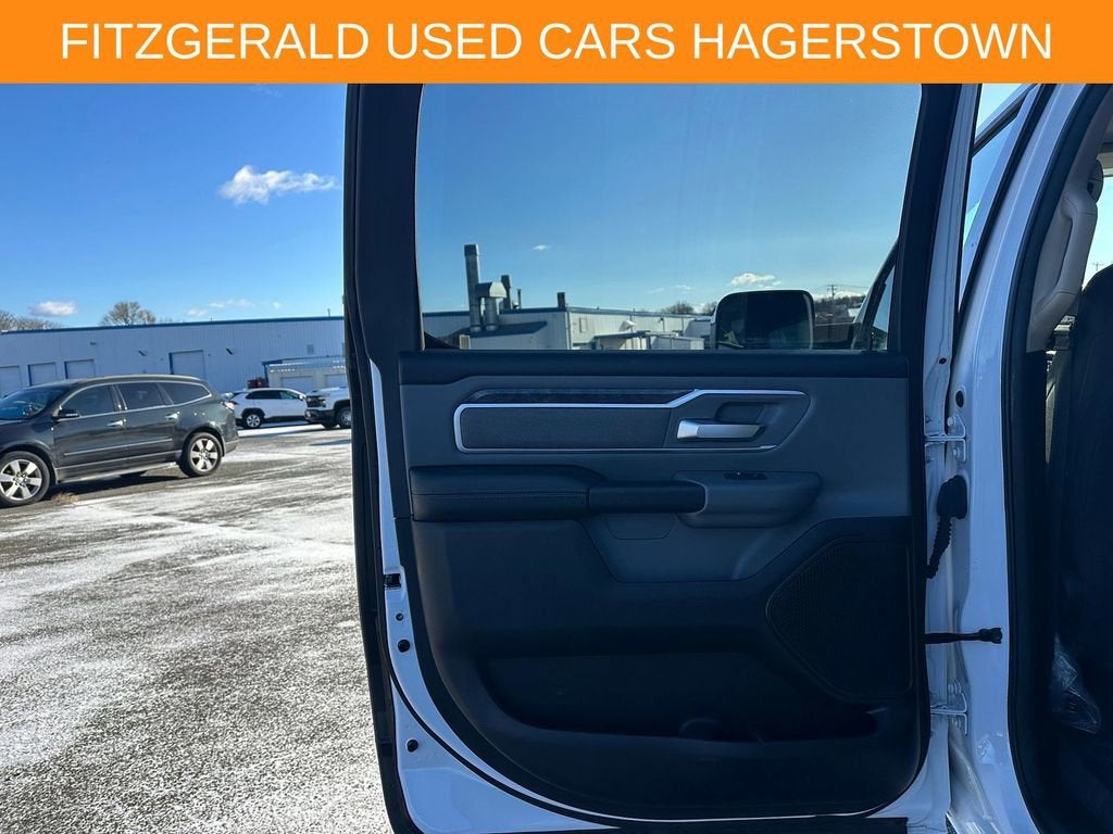 2020 RAM 1500 Big Horn Crew Cab 4x4 6'4" Box