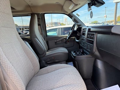 2025 Chevrolet Express Passenger 1LT