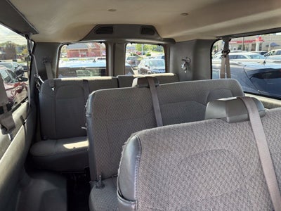 2025 Chevrolet Express Passenger 1LT