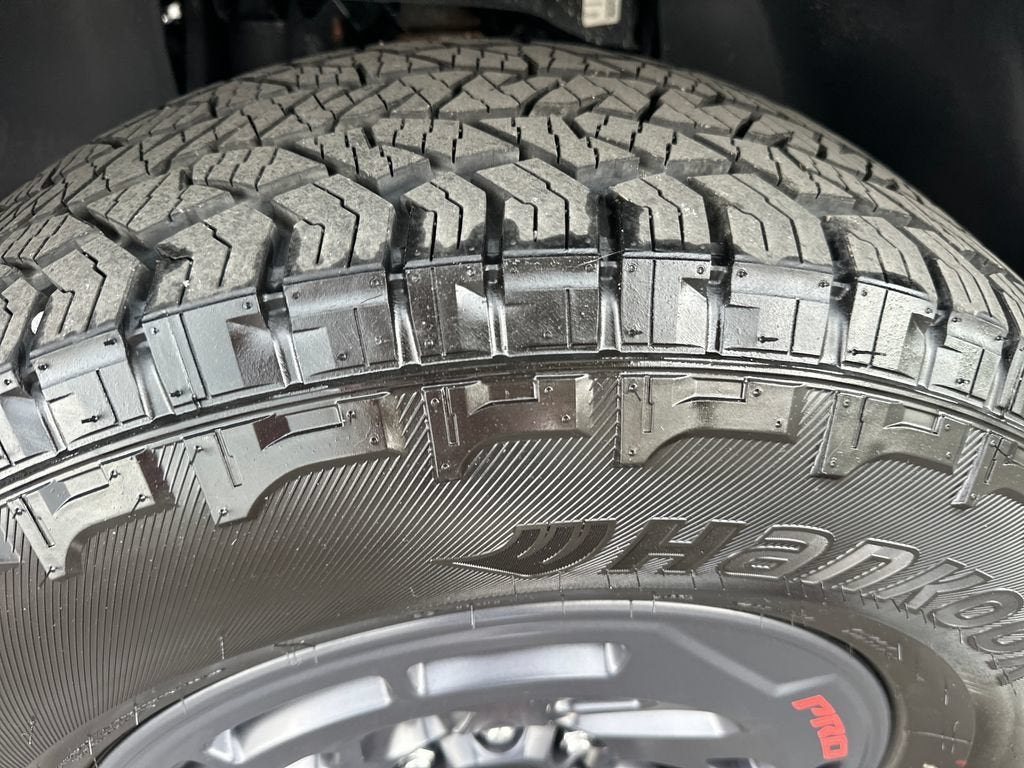 2025 Nissan Frontier Crew Cab PRO-4X 4x4