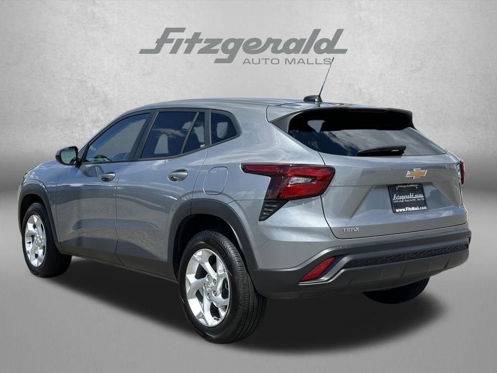 2025 Chevrolet Trax LS