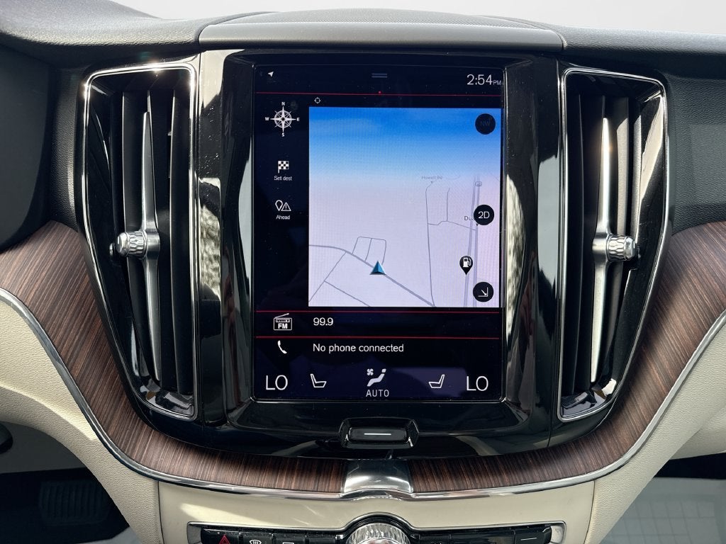 2021 Volvo XC60 T5 Momentum