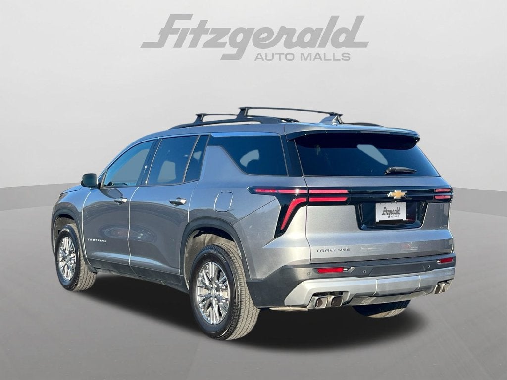 2025 Chevrolet Traverse LT
