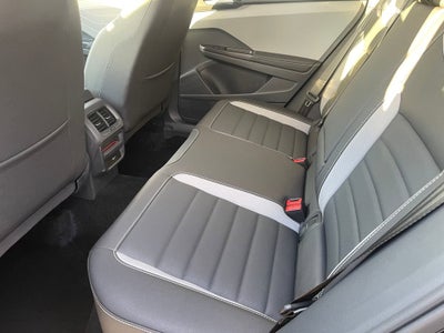 2024 Volkswagen Taos SEL