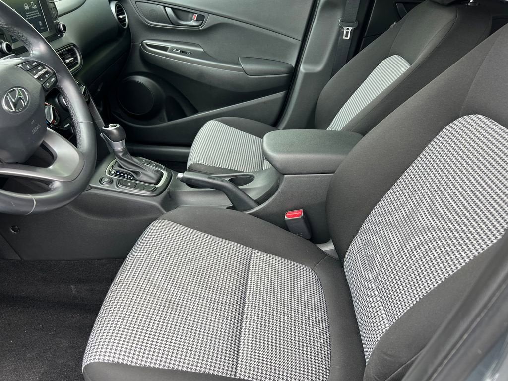 2021 Hyundai KONA SEL