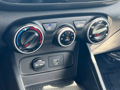 2021 Hyundai VENUE SE