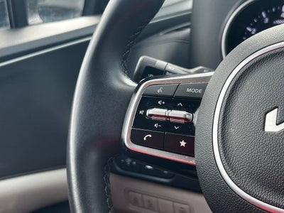 2024 Kia Carnival LX