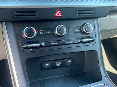 2024 Kia Carnival LX