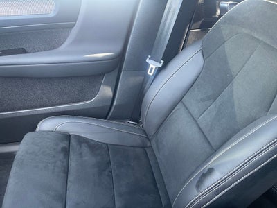 2022 Volvo XC40 R-Design