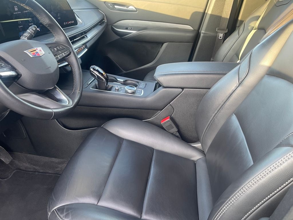 2025 Cadillac XT4 Premium Luxury