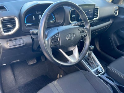 2025 Hyundai VENUE SEL