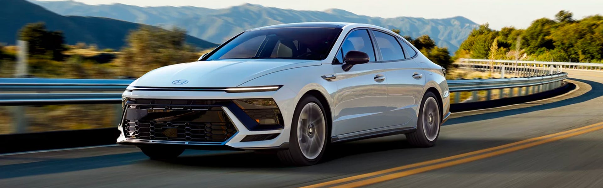 2025 Hyundai Sonata Hybrid